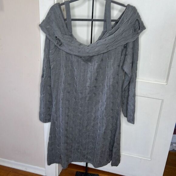 Hot Topic Knit Off The Shoulder Distressed Sweater Mini Dress Gray Plus Size 2 - Picture 1 of 4